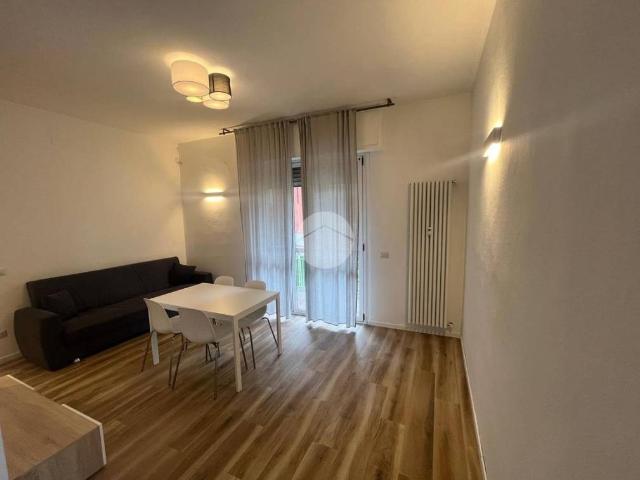 Appartamento in affitto a Municipio 6, Milano
