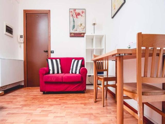 Appartamento in affitto a Municipio 9, Milano