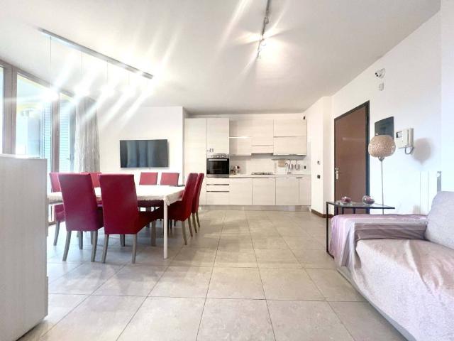 Appartamento in affitto a Municipio 2, Milano