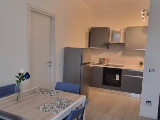 Appartamento in affitto a Municipio 9, Milano