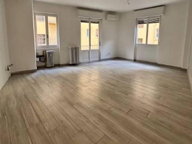 Appartamento in affitto a Municipio 9, Milano