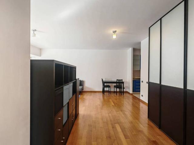 Appartamento in affitto a Municipio 9, Milano