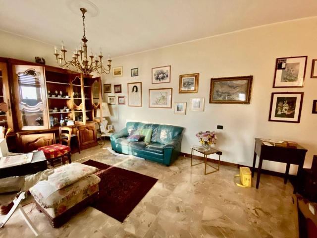 Appartamento in affitto a Municipio 9, Milano