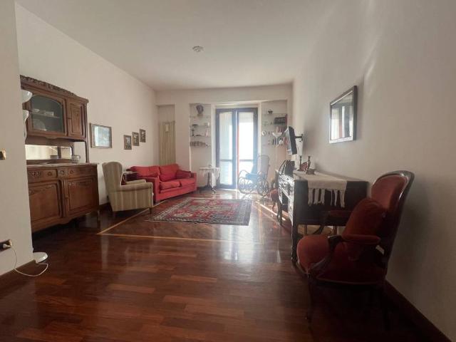 Appartamento in affitto a Centro storico, Milano