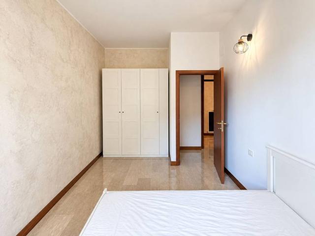 Appartamento in affitto a Municipio 9, Milano