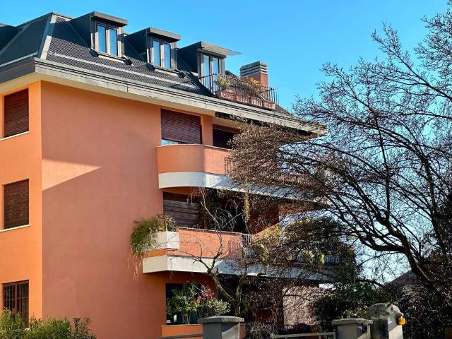 Attico in affitto a Municipio 2, Milano