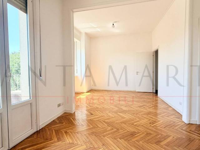 Appartamento in affitto a Municipio 6, Milano