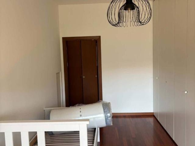 Appartamento in affitto a Municipio 4, Milano