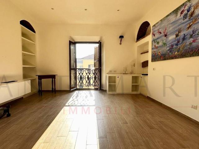 Appartamento in affitto a Centro storico, Milano