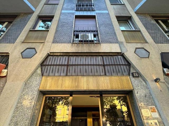 Appartamento in affitto a Municipio 9, Milano