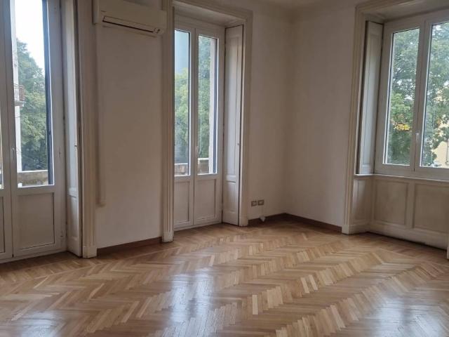 Appartamento in affitto a XXII Marzo, Milano