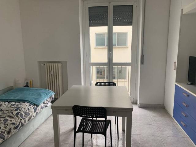 Appartamento in affitto a Municipio 8 di Milano, Milano