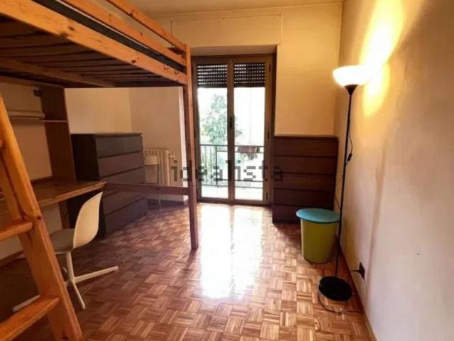 Appartamento in affitto a Municipio 9, Milano