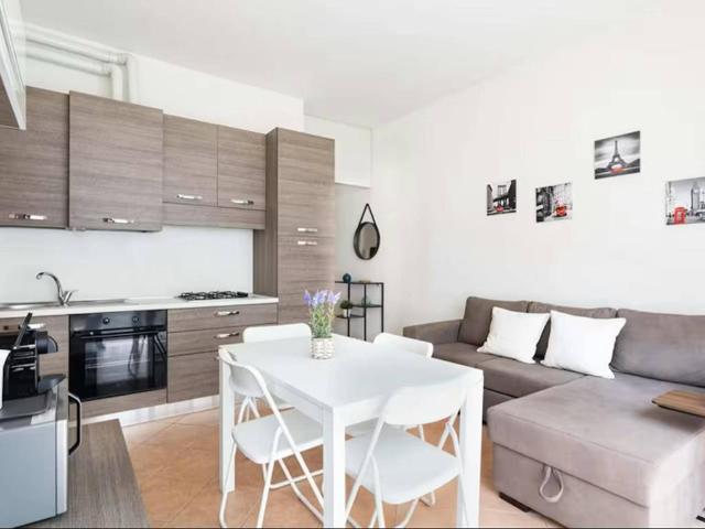 Appartamento in affitto a Municipio 9, Milano