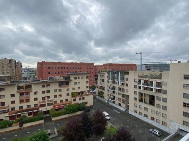 Appartamento in affitto a Municipio 9, Milano