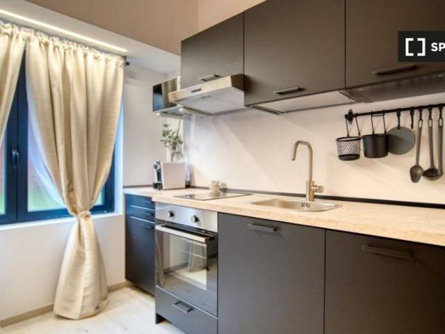 Appartamento in affitto a Municipio 9, Milano