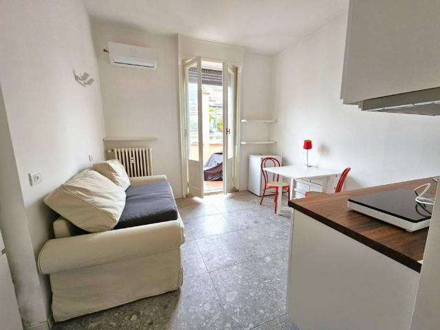 Appartamento in affitto a Centro storico, Milano