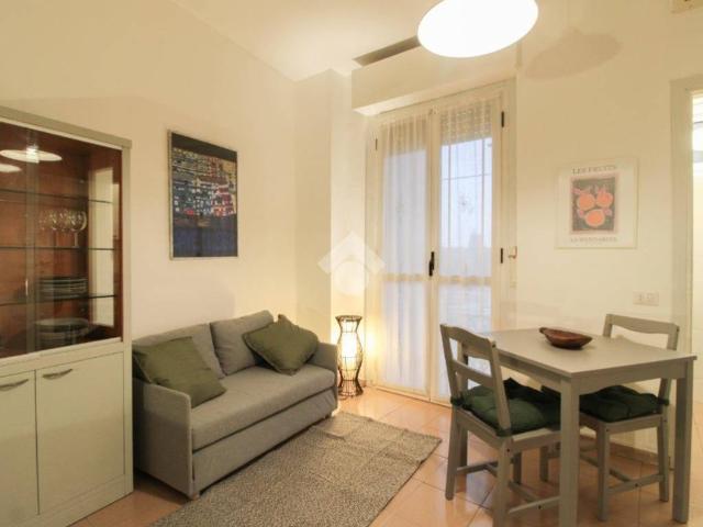 Appartamento in affitto a Municipio 9, Milano