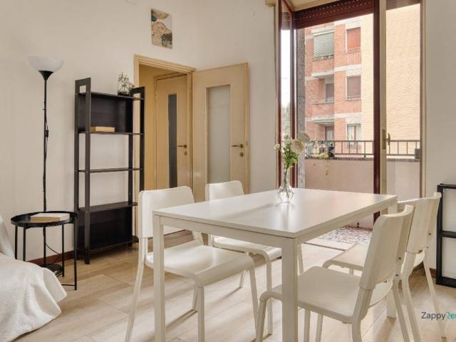 Appartamento in affitto a Bande Nere, Milano