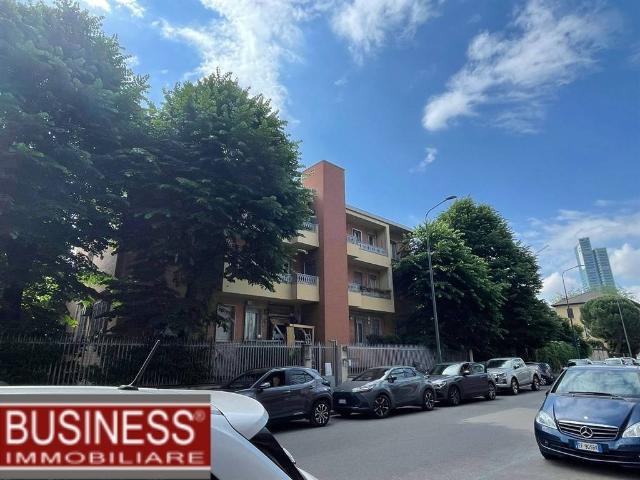 Appartamento in affitto a Municipio 2, Milano