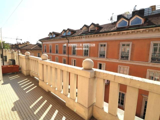 Appartamento in affitto a Centro storico, Milano