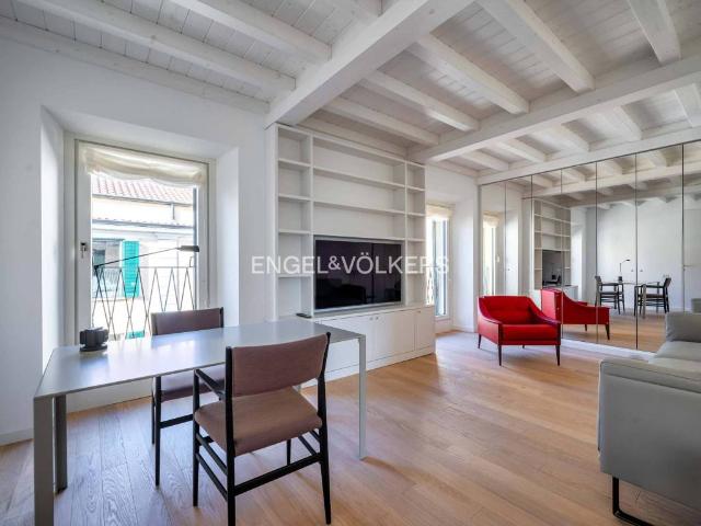 Appartamento in affitto a Centro storico, Milano