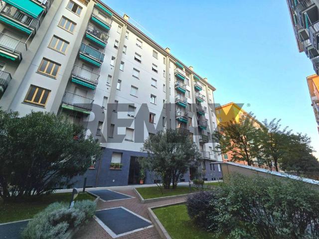 Appartamento in affitto a Municipio 9, Milano