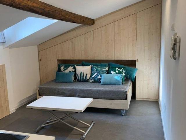 Appartamento in affitto a Porta Volta, Milano