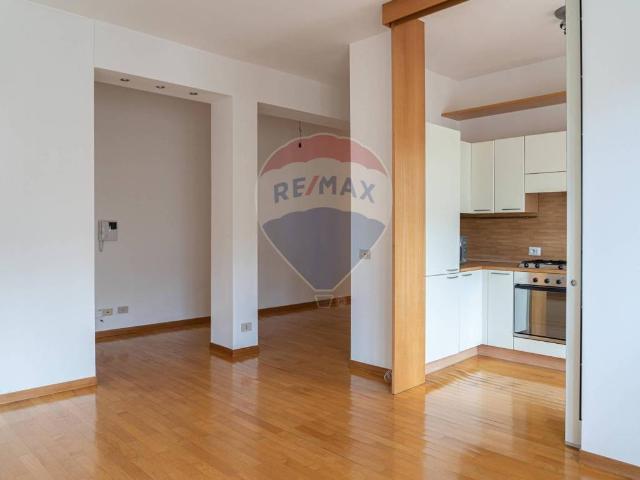 Appartamento in affitto a Municipio 2, Milano