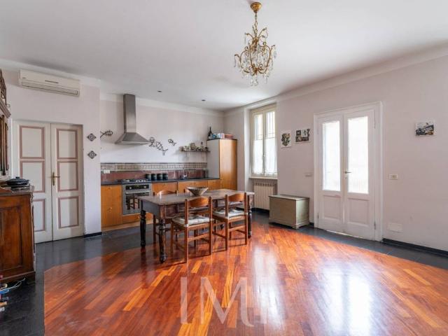 Appartamento in affitto a Ticinese, Milano