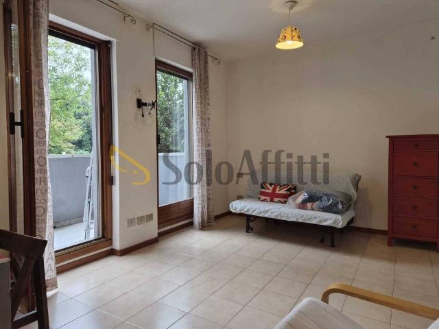 Appartamento in affitto a Municipio 6, Milano