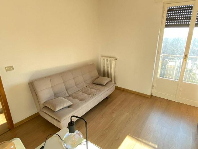 Appartamento in affitto a Municipio 4, Milano