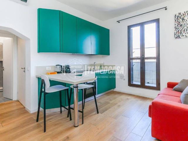 Appartamento in affitto a Centro storico, Milano