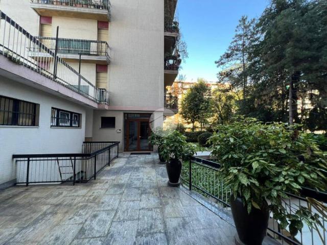 Appartamento in affitto a Bande Nere, Milano