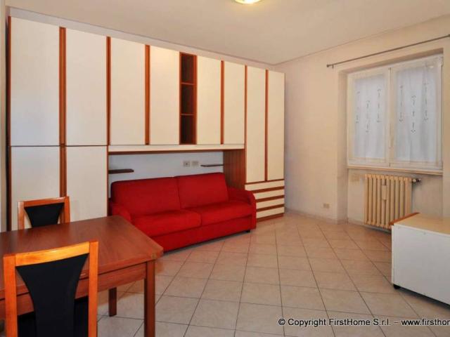 Appartamento in affitto a Municipio 4, Milano