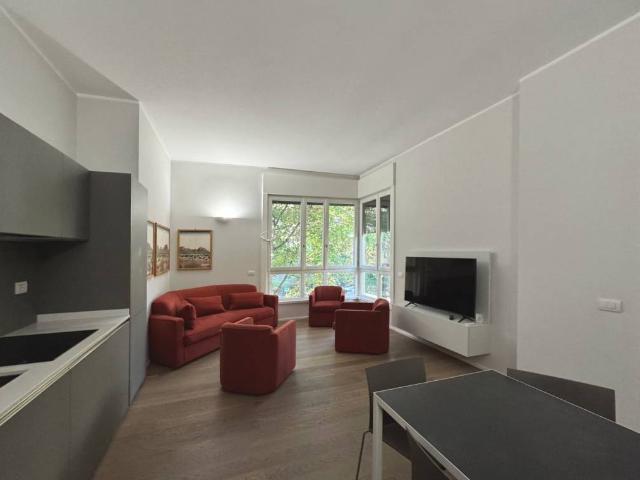 Appartamento in affitto a Centro storico, Milano