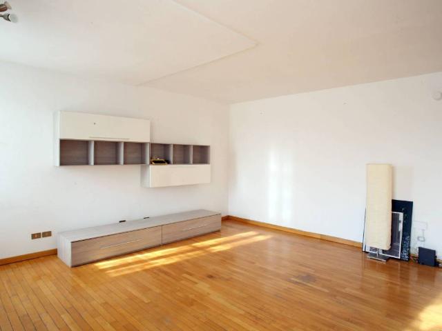 Appartamento in affitto a Porta Volta, Milano