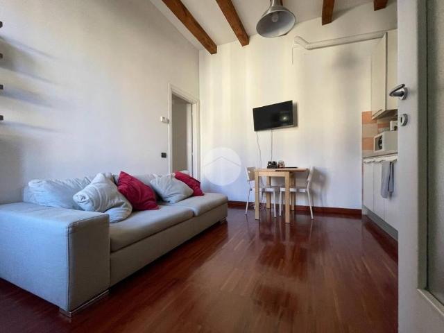 Appartamento in affitto a Municipio 9, Milano