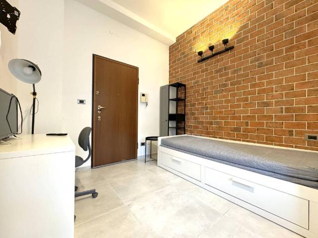 Appartamento in affitto a Municipio 6, Milano