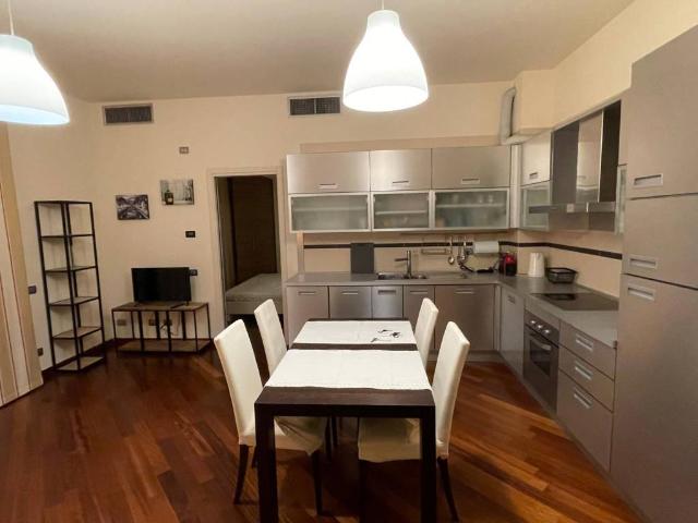 Appartamento in affitto a Municipio 4, Milano