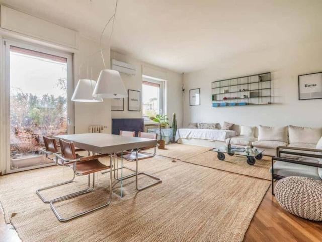 Appartamento in affitto a Centro storico, Milano