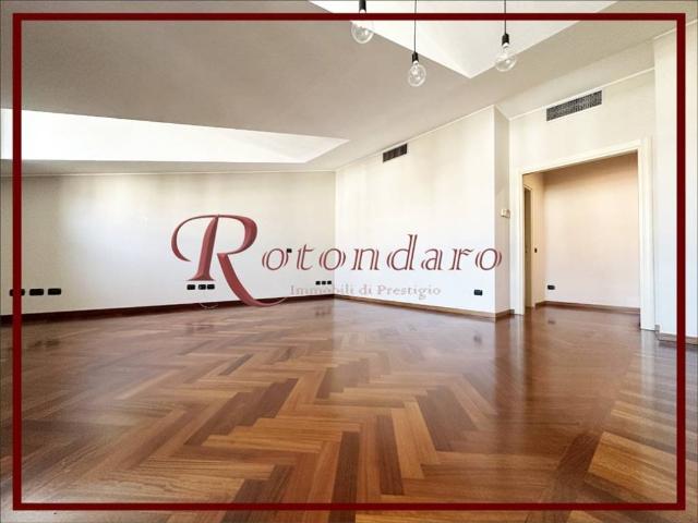 Appartamento in affitto a Municipio 1, Milano