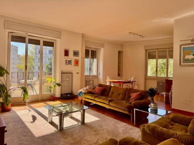 Appartamento in affitto a Tre Torri, Milano