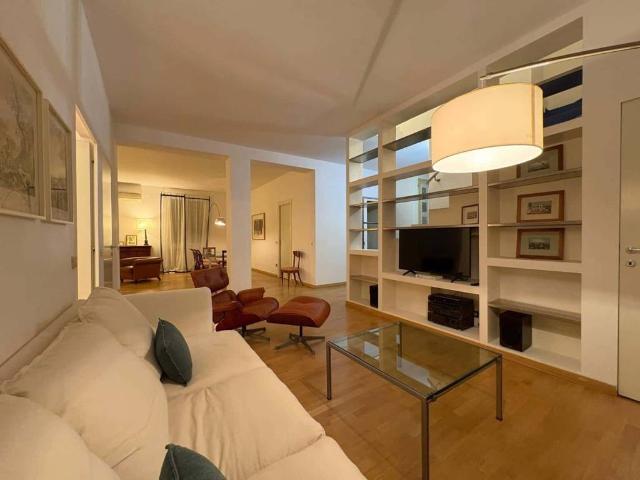 Appartamento in affitto a Municipio 4, Milano