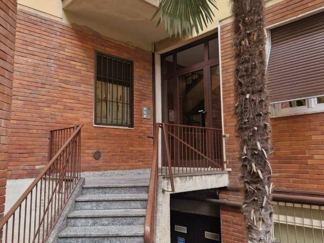 Appartamento in affitto a Municipio 9, Milano
