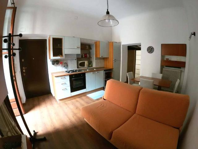 Appartamento in affitto a Municipio 9, Milano