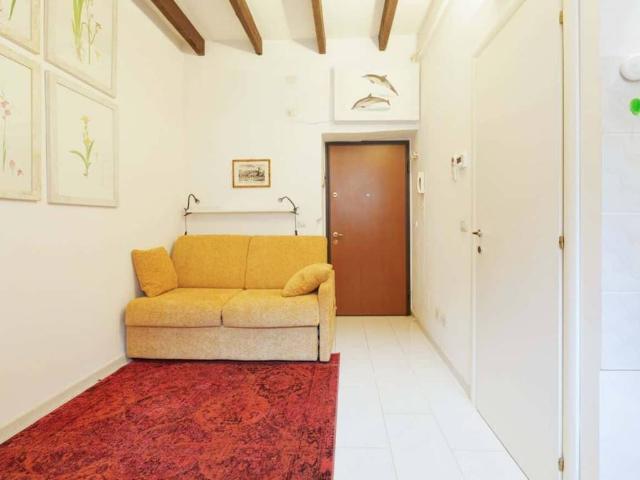 Appartamento in affitto a Ticinese, Milano