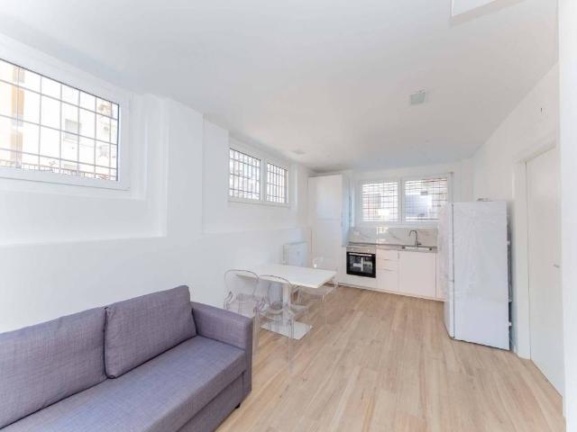 Appartamento in affitto a Municipio 9, Milano