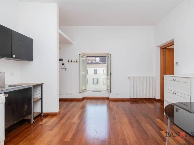 Appartamento in affitto a Municipio 1, Milano