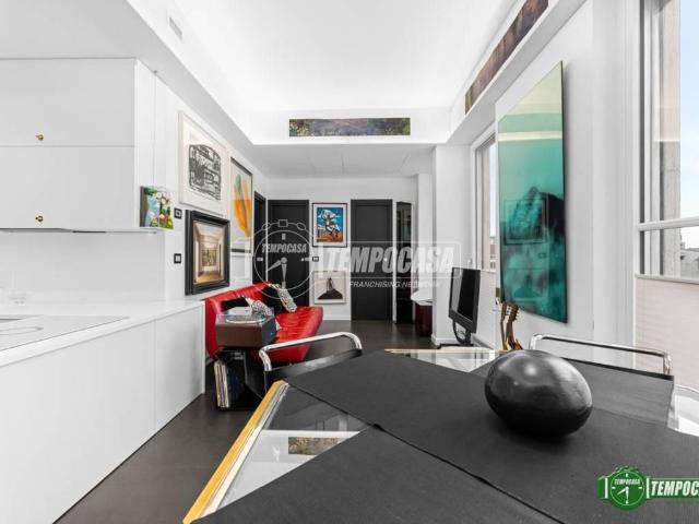 Appartamento in affitto a Centro storico, Milano